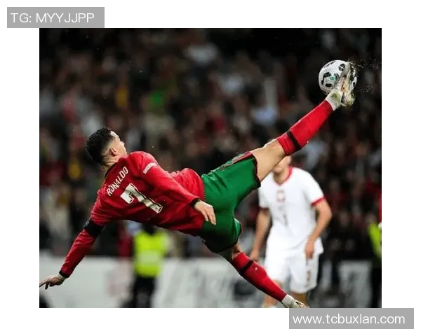 足球场上的传奇球星：从守门员到前锋的绝世风采与经典时刻