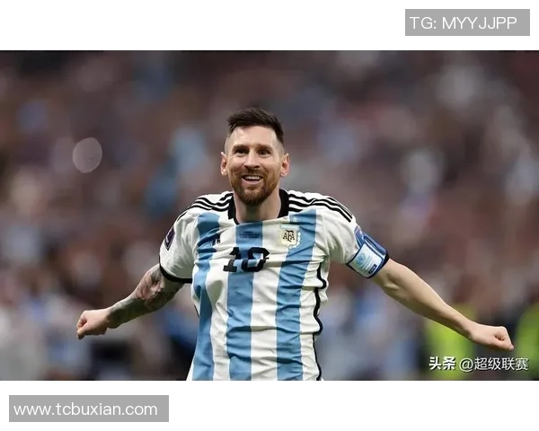 足球巨星偶像的传奇之路：从青涩少年到全球瞩目的足球天王